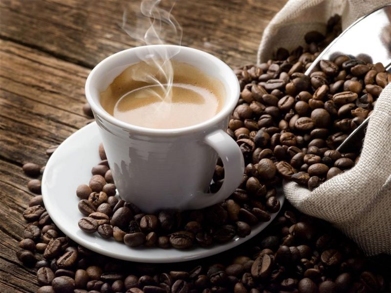 Zawieszona kawa – na czym to polega?