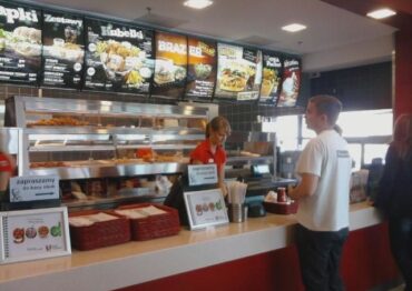 KFC ponownie otwiera największą restaurację w Polsce