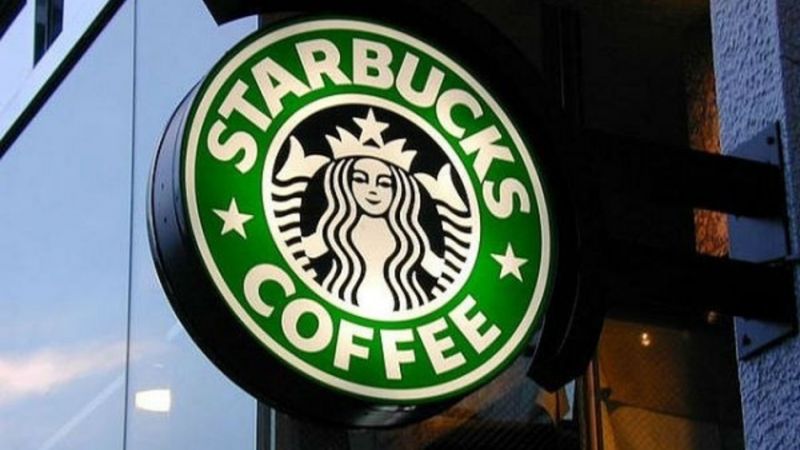 Ciężarówki Starbucks z kawą