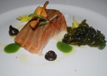 Enjoy.Restaurant w Platinum Palace Residence