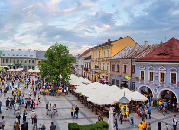 Kielce: Letnie ogródki za symboliczny grosz