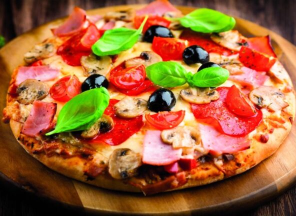 W Neapolu, w Nowym Jorku czy w domu –  przepis na pizzę