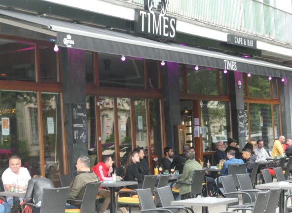 Gastronomia i handel w Berlinie – Niemcy przestrzegają obostrzeń