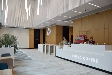 Costa Coffee w kompaktowym formacie na Woli