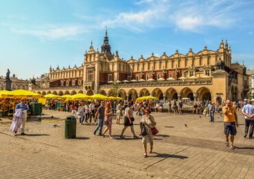 Kraków: Niższe opłaty za ogródki gastronomiczne