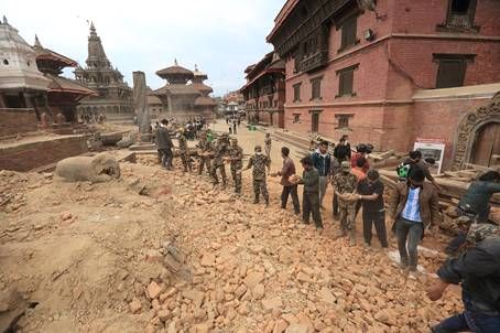 Pomóż ofiarom trzęsienia ziemi w Nepalu. SOS NEPAL