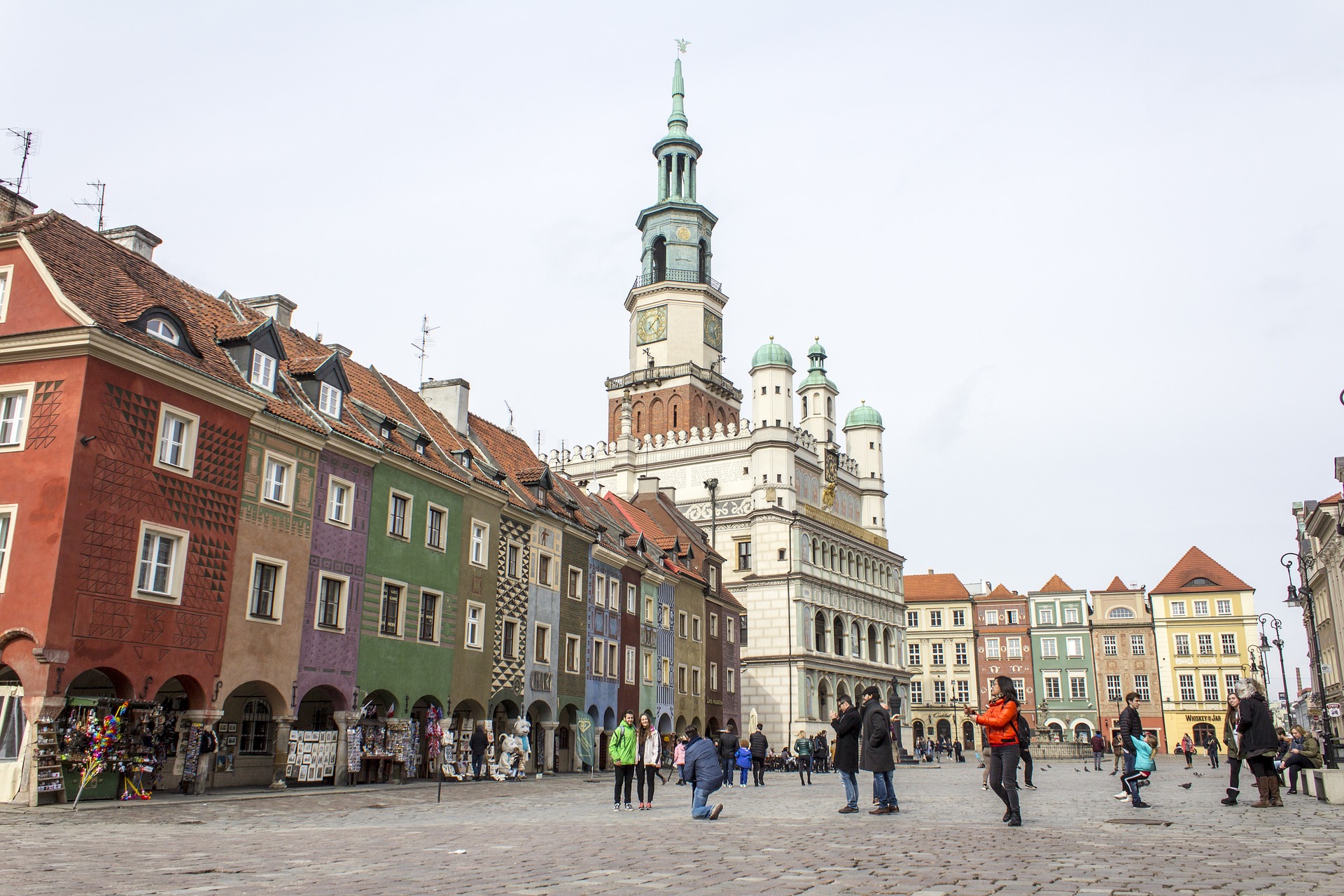 Poznań: Rada miasta za przesunięciem terminu opłat za koncesje na sprzedaż alkoholu w restauracjach