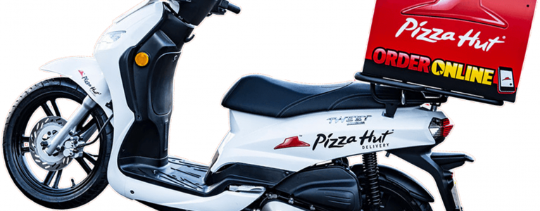 Pizza Hut wprowadza flotę elektrycznych skuterów