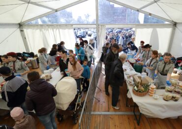 Paczki z żywnością dla ubogich na święta od restauratorów z Gdańska