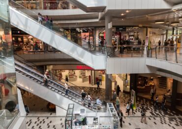 Restauracje w galeriach handlowych sprzedaż tylko w formie dowozu