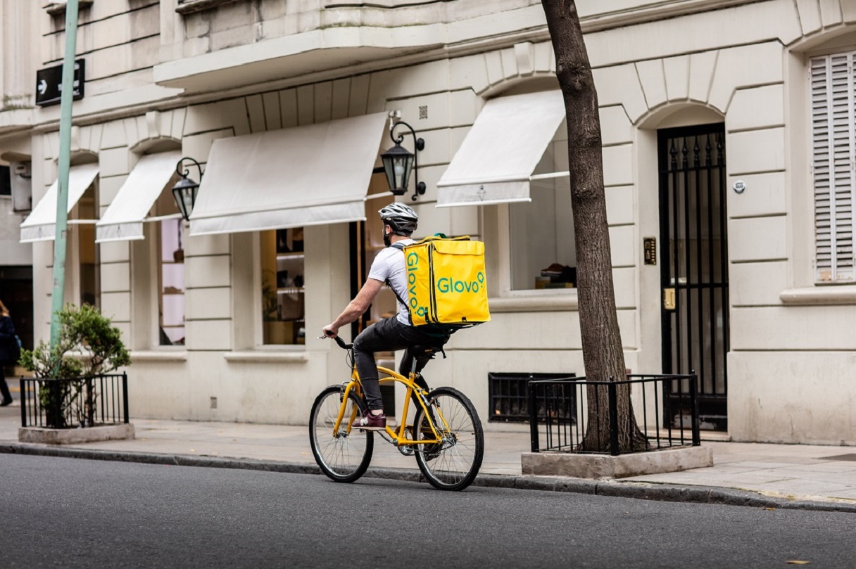 Glovo umacnia pozycję światowego lidera w sektorze dostaw na żądanie