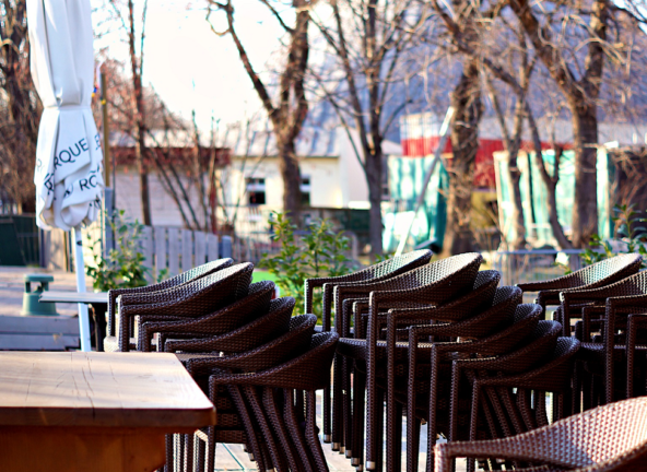 Restauracje nadal zamknięte. Rząd przedłuża obostrzenia do 18 kwietnia