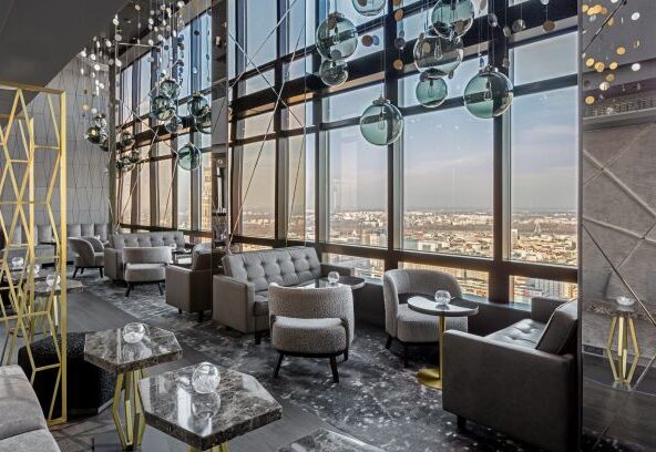 Panorama Sky Bar otwarta już od godziny 16