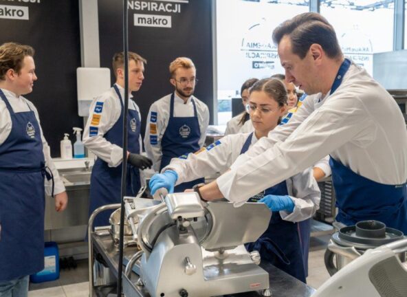Semestr jesienno-zimowy programu „Szef dla Młodych Talentów”