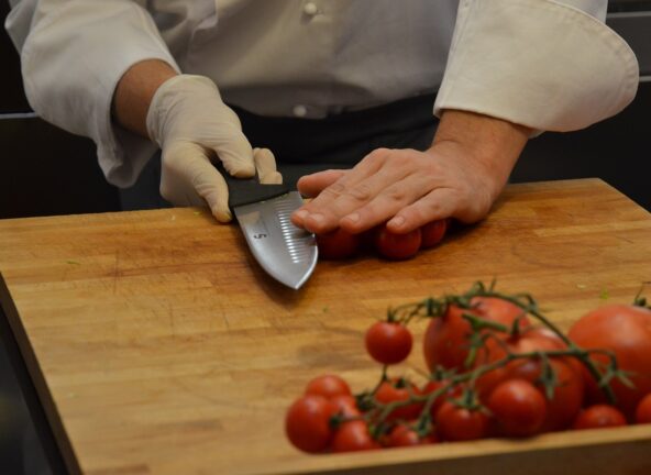 Dlaczego większość szefów kuchni stawia na noże japońskie?