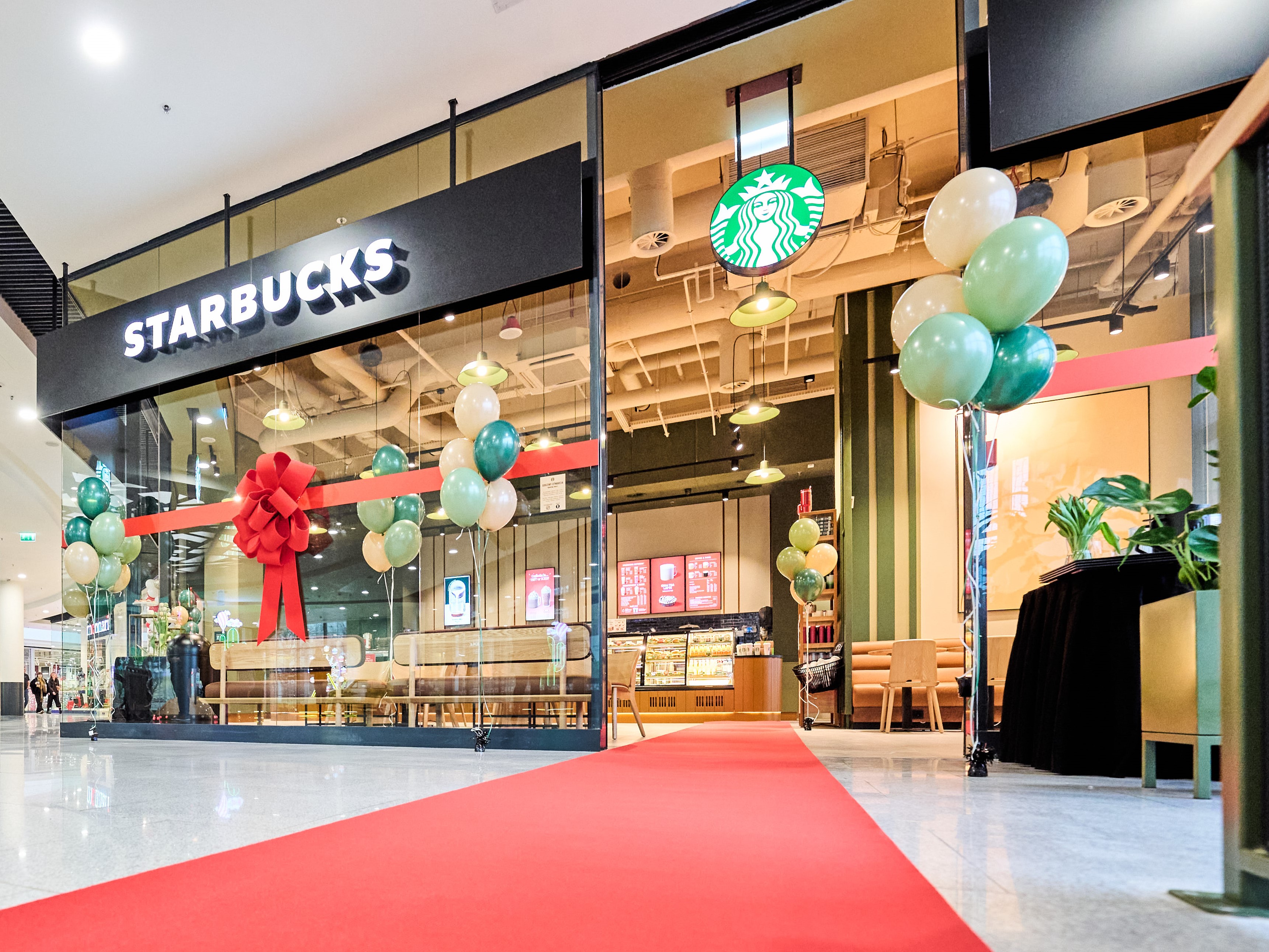 Starbucks otwiera pierwszą kawiarnię w Nowym Sączu