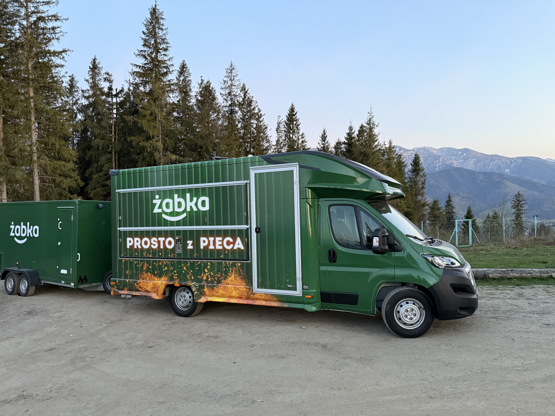 Żabka w trasie