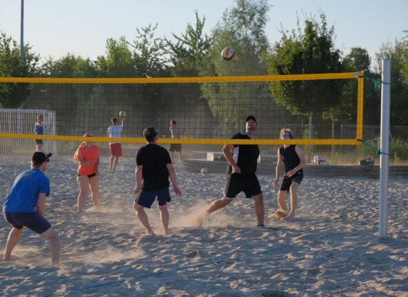 Sportowy weekend z Poradnikiem Restauratora: Siatkówka plażowa