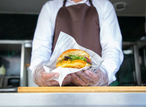 Jak otworzyć mobilny punkt gastronomiczny bez lokalu?