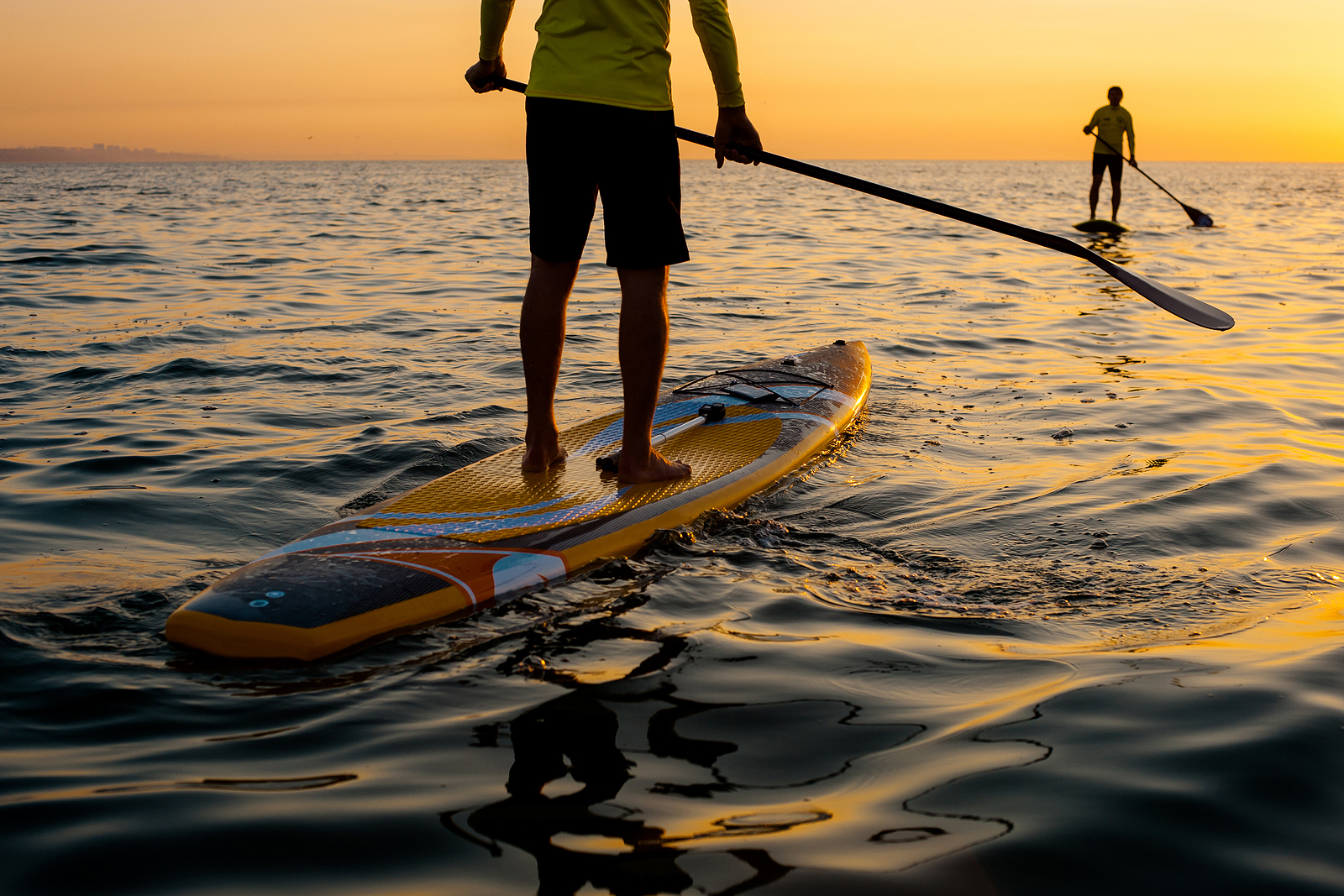 Sportowy weekend z Poradnikiem Restauratora: Pływanie na SUP-ie – sport rekreacyjny dla każdego