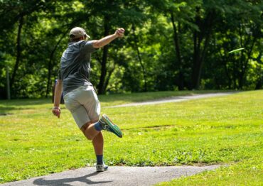 Sportowy weekend z Poradnikiem Restauratora: Frisbee – sport, który podbija parki i plaże