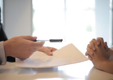 Koniec ery odejść – pracownicy doceniają swoje stanowiska jak nigdy wcześniej