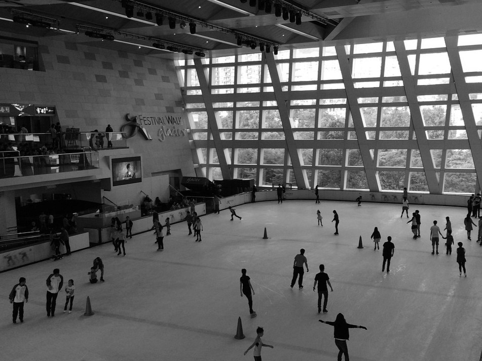 Sportowy weekend z Poradnikiem Restauratora: Czas na łyżwy i lodowiska