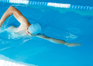 Sportowy weekend z Poradnikiem Restauratora: Dlaczego warto pływać?