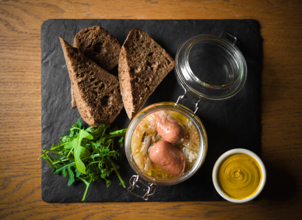 Dřevny Kocur debiutuje w Warszawie