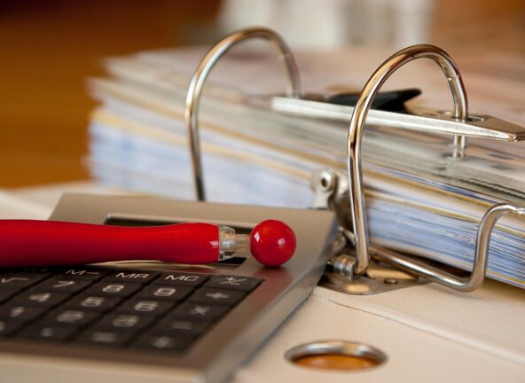 KSeF oraz rozszerzenie uprawnień organów kontrolnych - kluczowe zmiany dla firm w 2026 r.