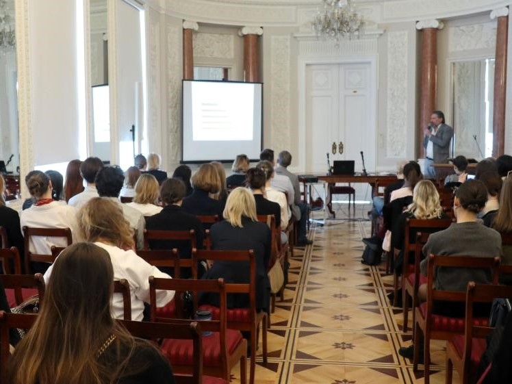 HoReCa w architekturze. Kluczowe funkcje restauracji i hoteli