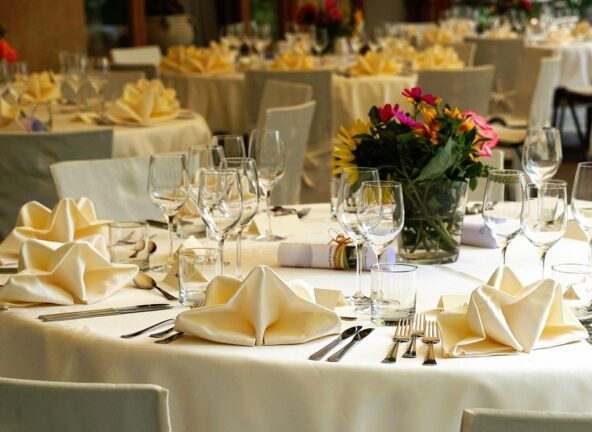 Wielkanoc na talerzu – między tradycją a trendami