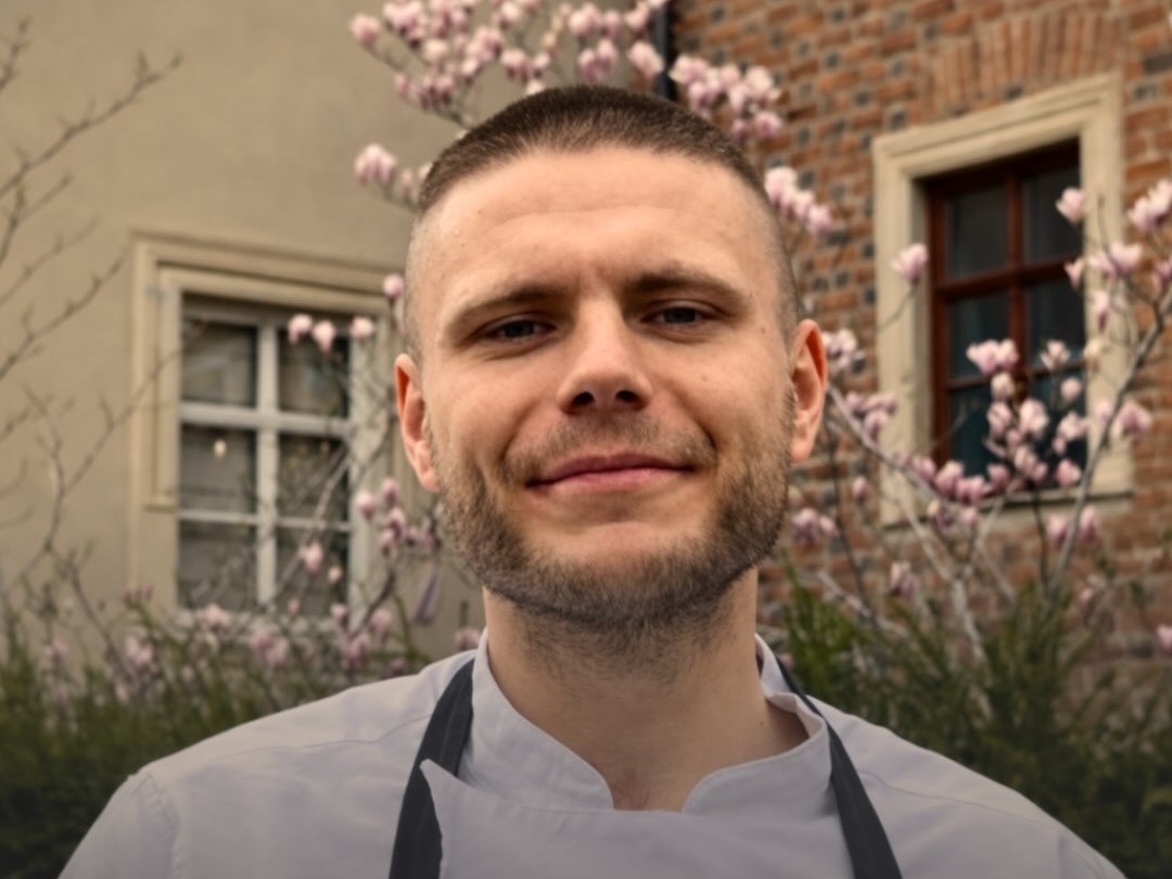 Zamek Topacz:  Sezonowa karta pod znakiem regionalności i kulinarnych wspomnień