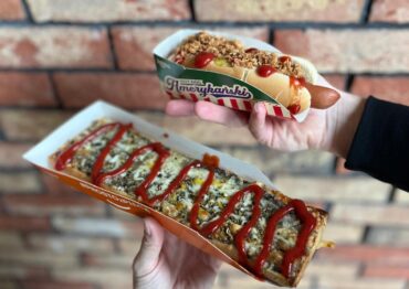 Nowy gracz w drużynie Żabki. Hot dog amerykański debiutuje obok kultowych zapiekanek