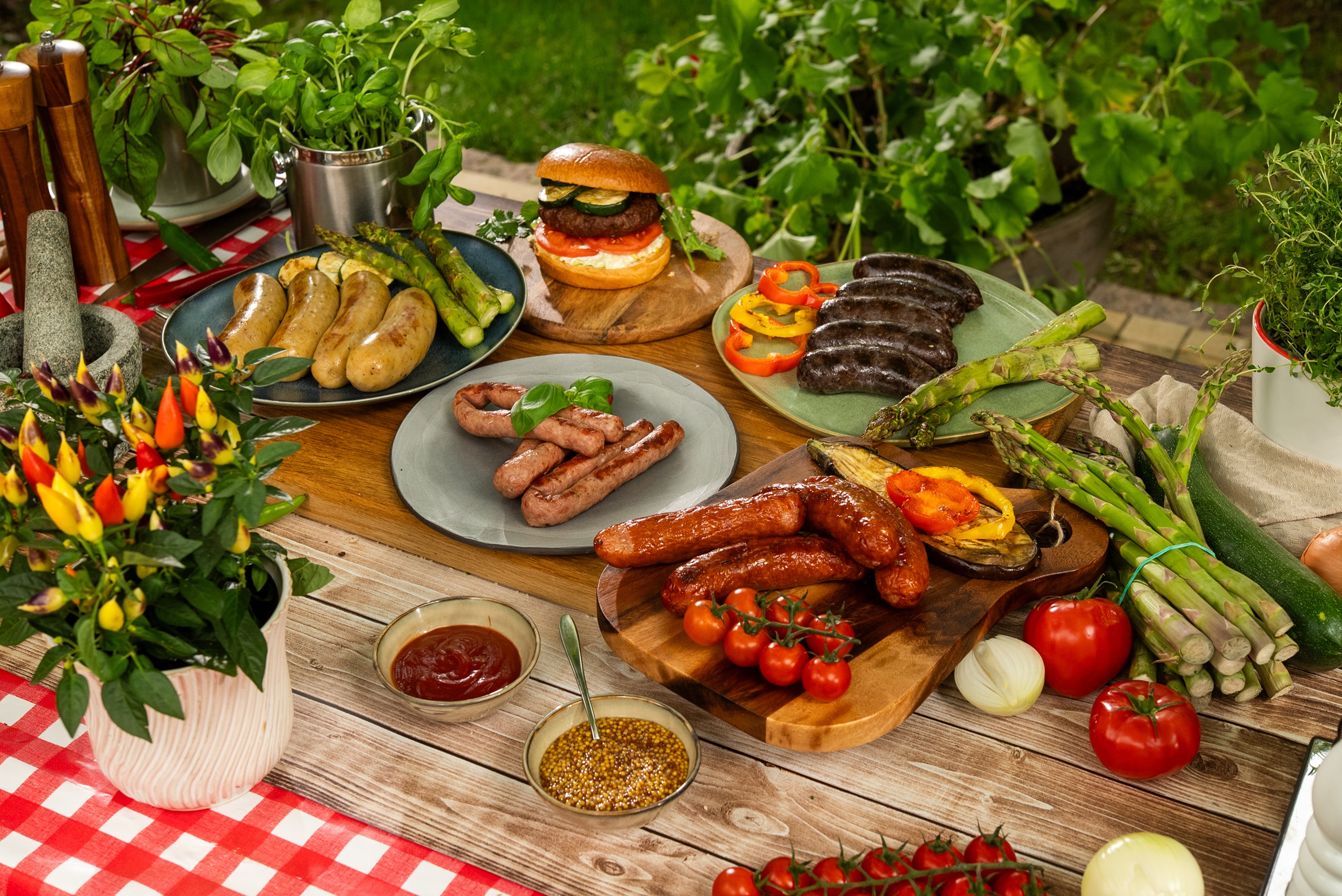 Grzegorz Kazubski ambasadorem produktów grillowych Sokołów