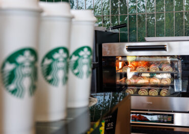 Starbucks otwiera kawiarnię w Browarach Warszawskich