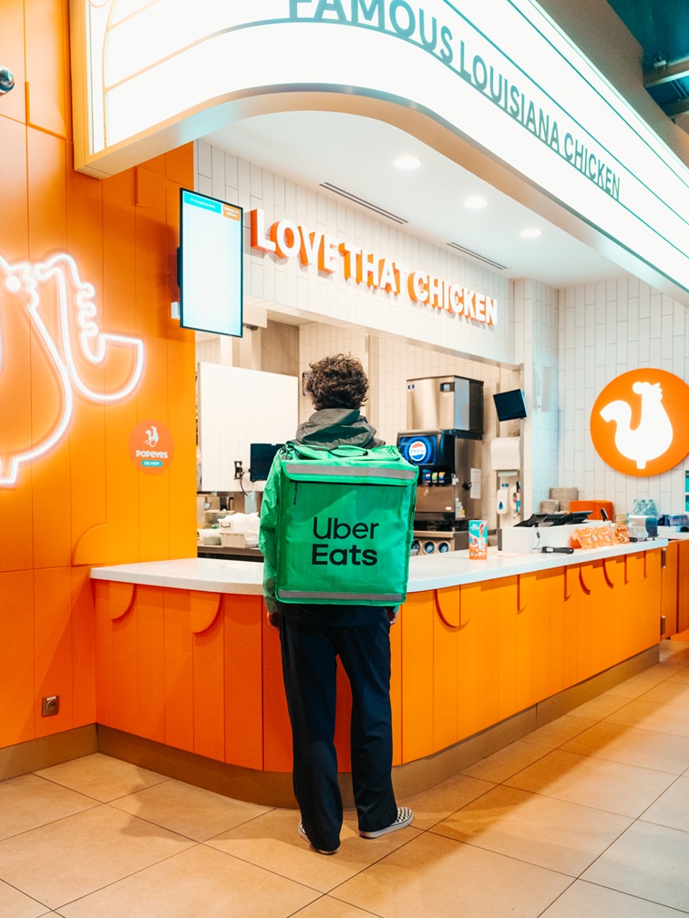 Popeyes rozpoczyna współpracę z Uber Eats