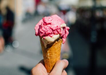 Lody najczęściej zamawiamy w niedzielny wieczór. Warszawa liderem dostaw