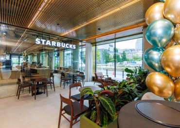 Nowa kawiarnia Starbucks w centrum Warszawy